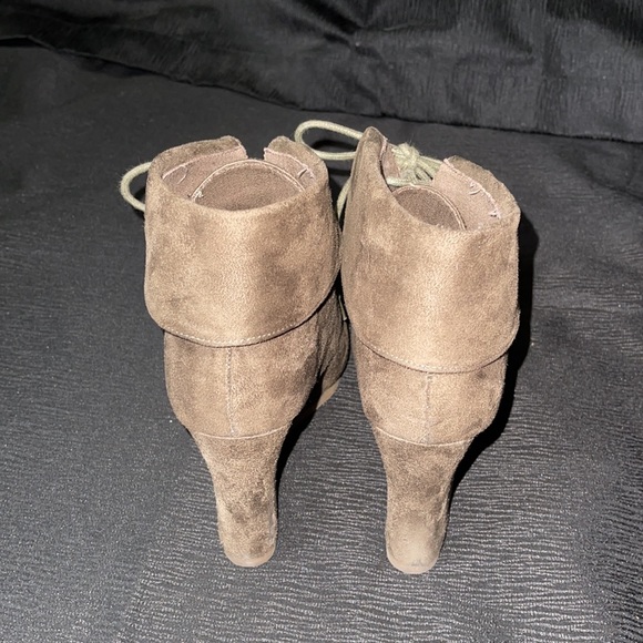 Olive color wedge booties - Picture 3 of 5